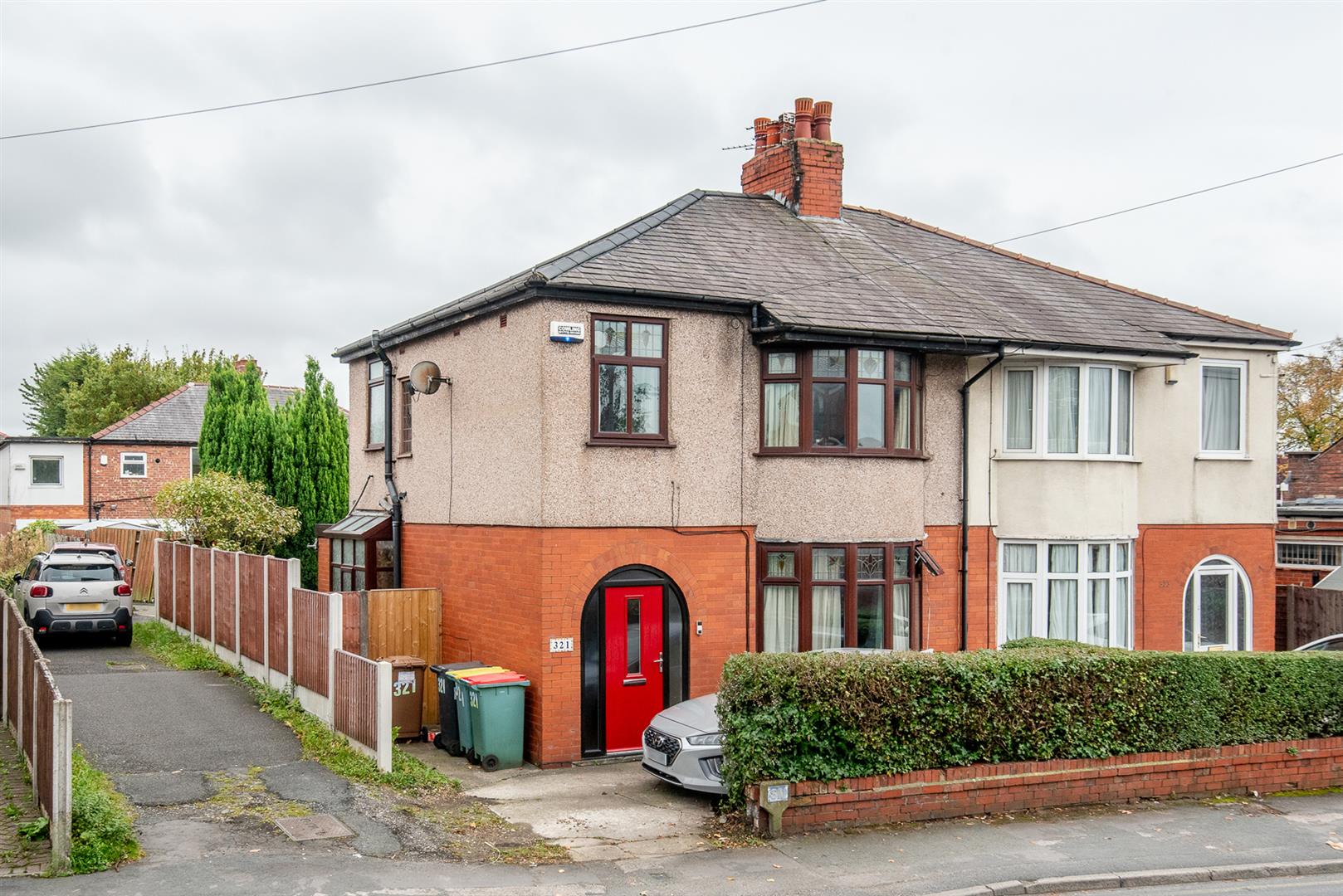3 bed property in Sharoe Green Lane, Preston